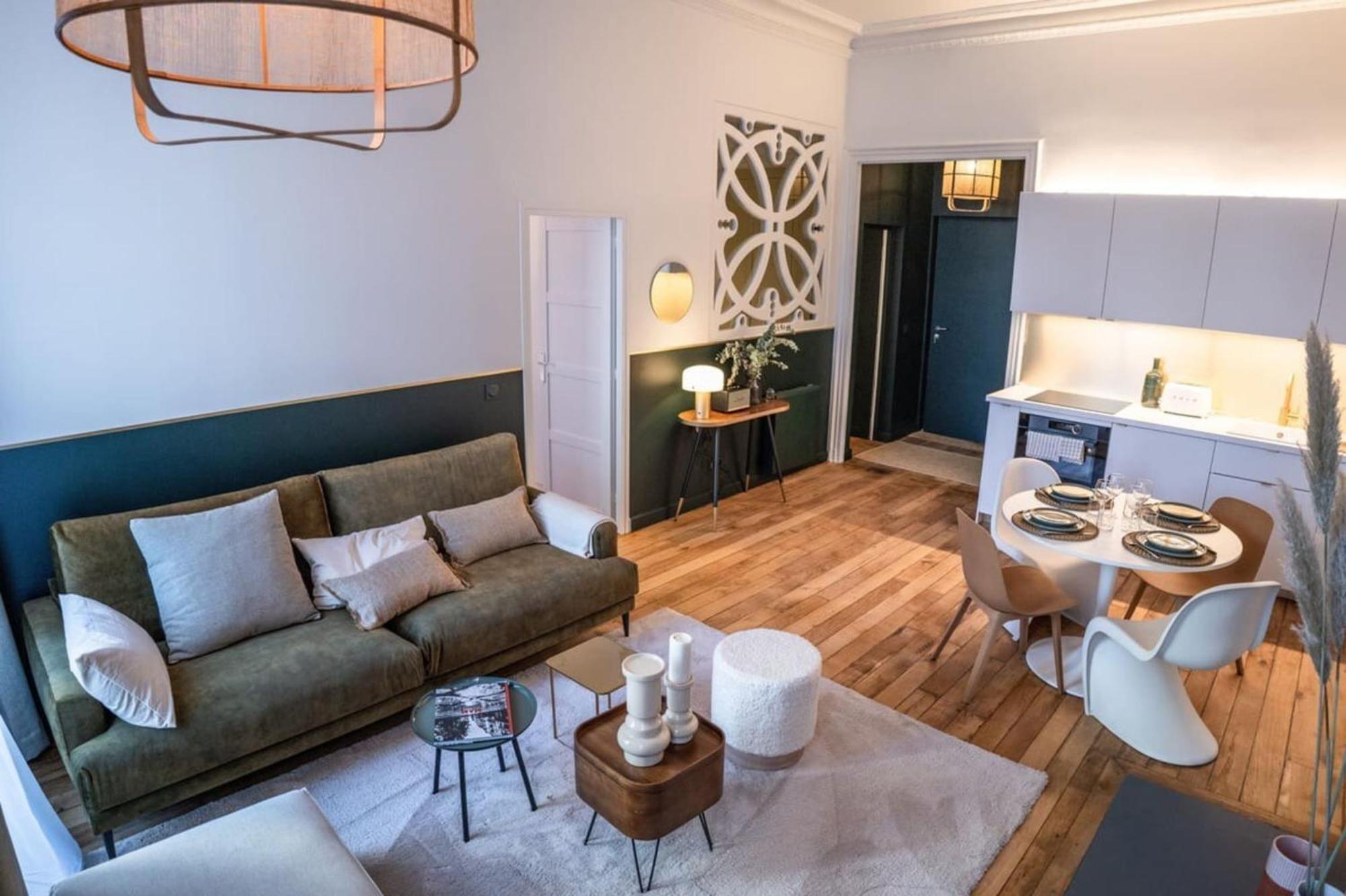 Beige Hospitalite - Coco - Hypercentre-2Chambres-Parking-Zen Сент-Этьен Экстерьер фото