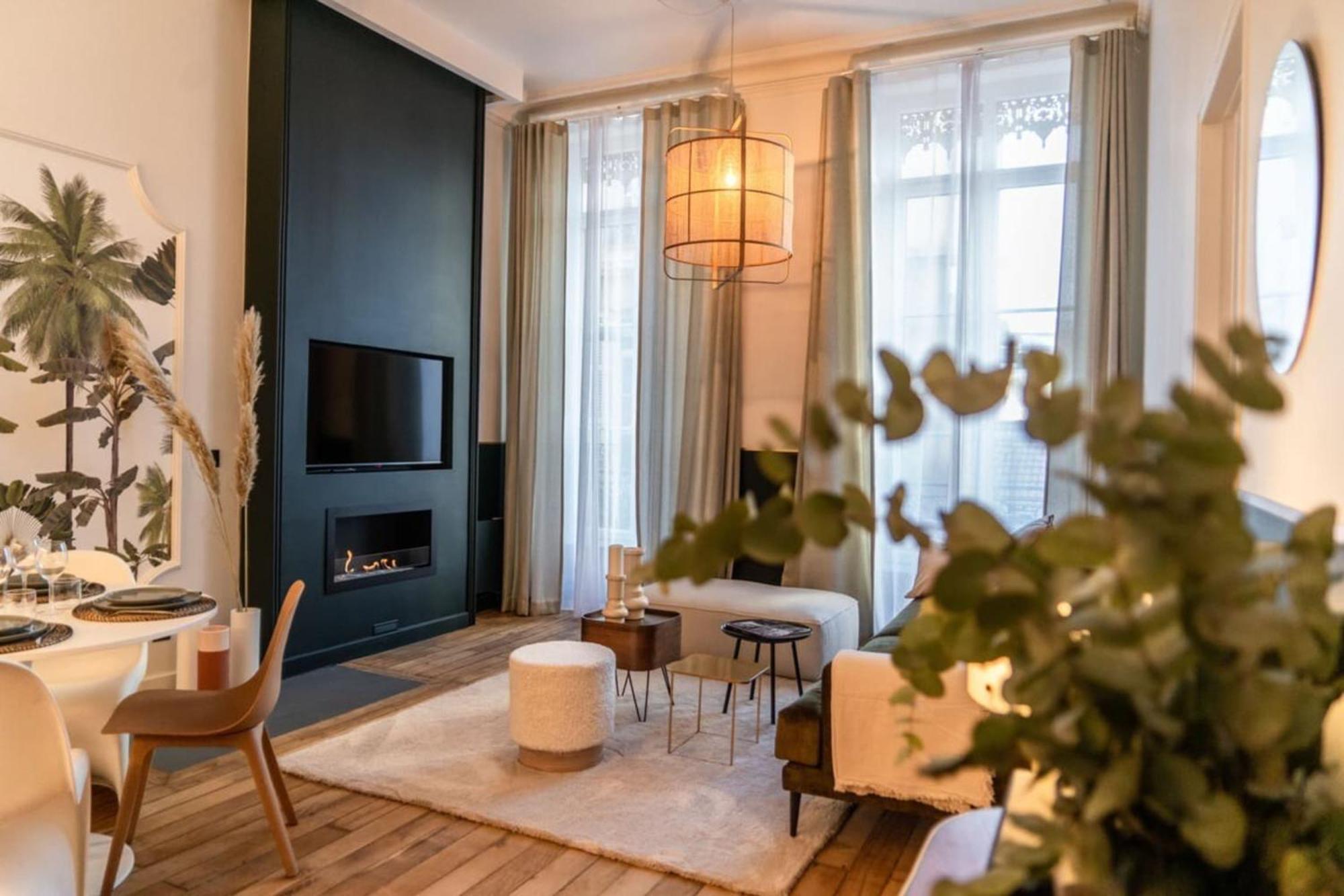 Beige Hospitalite - Coco - Hypercentre-2Chambres-Parking-Zen Сент-Этьен Экстерьер фото